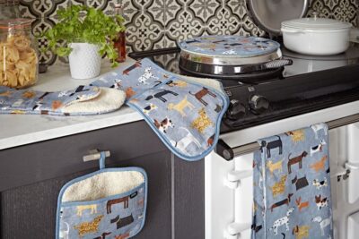 Oven Gloves, Tea Towels and Aprons